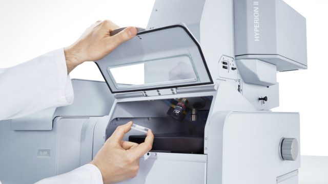 Placing a tissue sample beneath the HYPERION II infrared laser imaging microscope